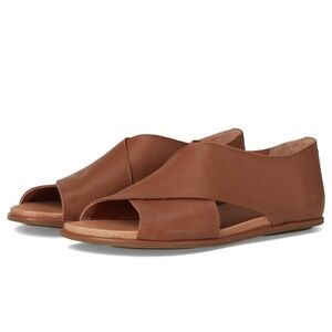 New Laniey Gentle Souls by Kenneth Cole Women's Brown Open-Toe Slide Sandals